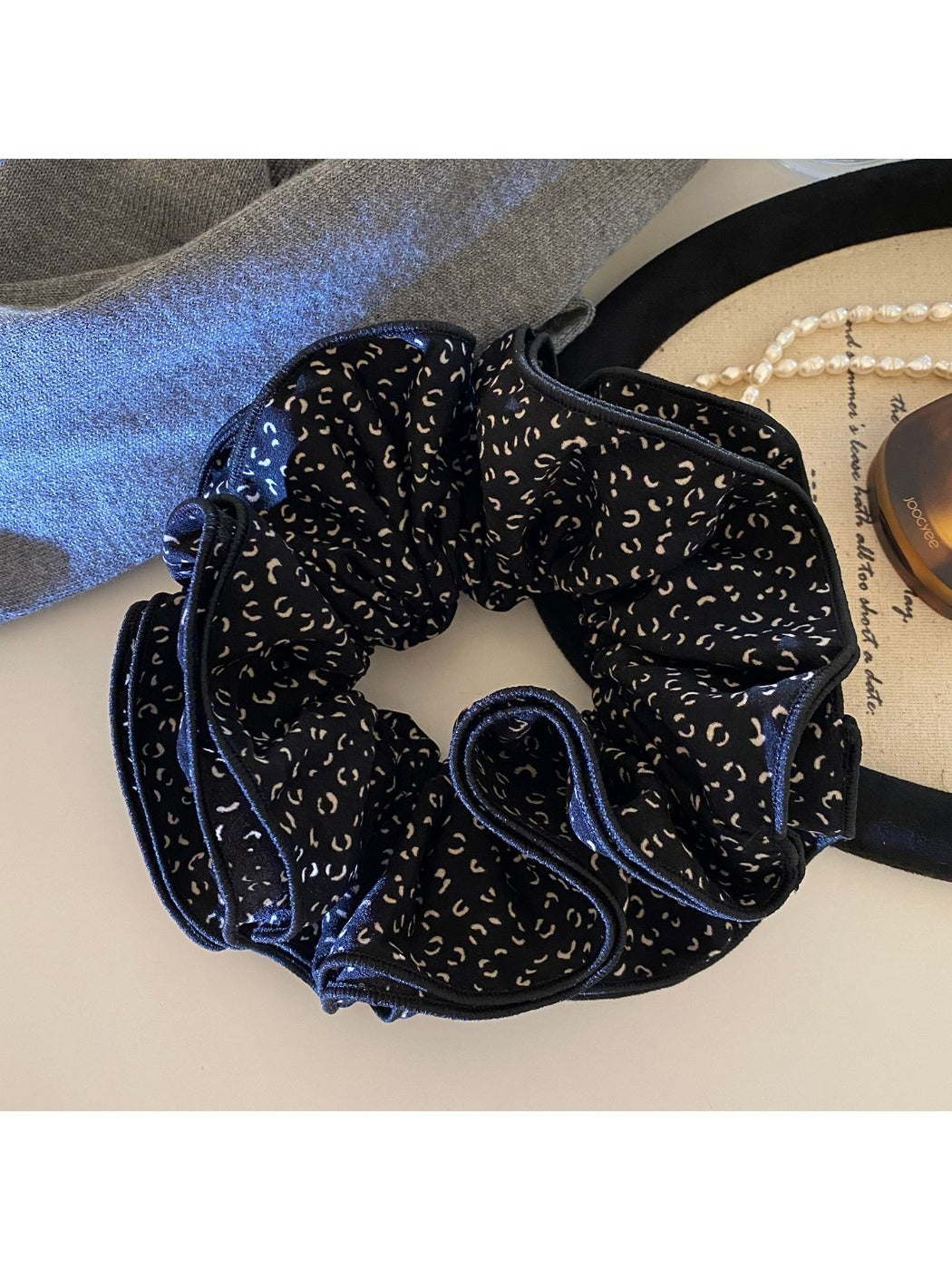 Gifty - Retro Scrunchie Hair Ties