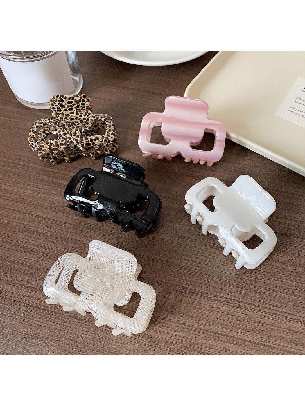 Beau - Vintage Openwork Small Square Hair Claw Clip