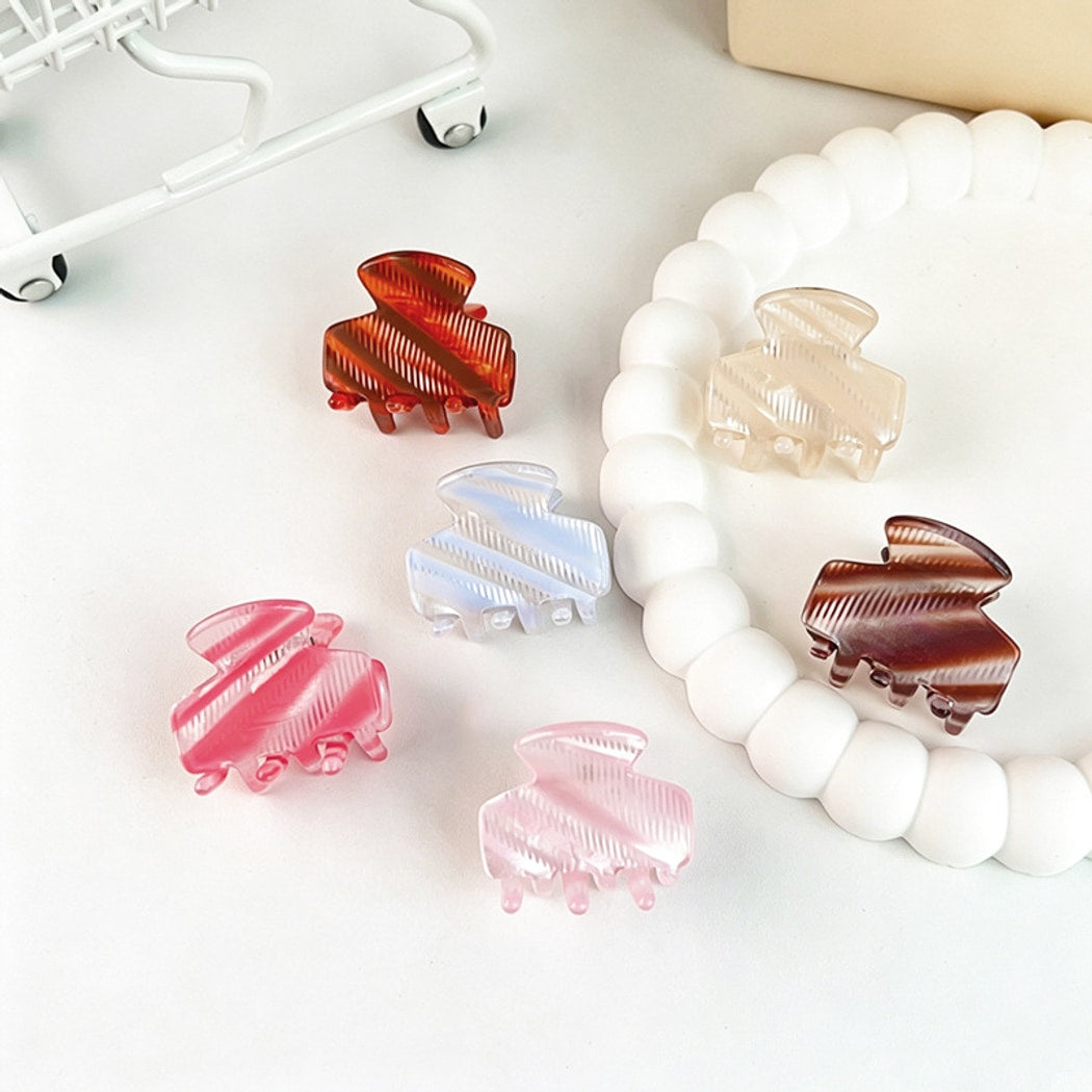 Beau - Sweet Style Striped Textured Claw Clip