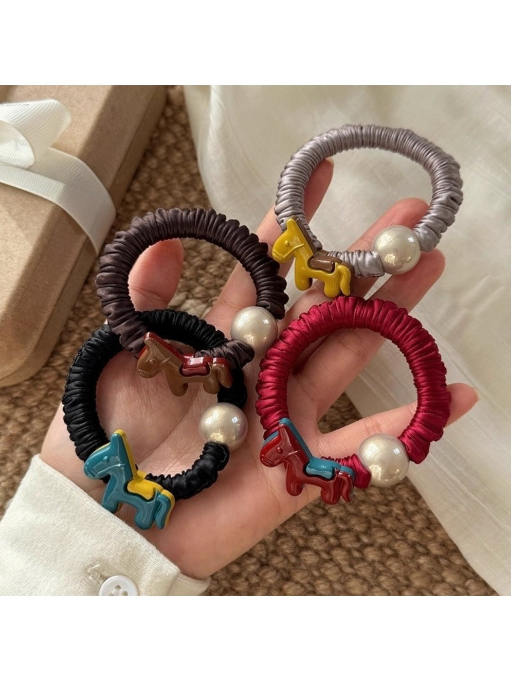 Gifty - Hair Tie with Pony Charm