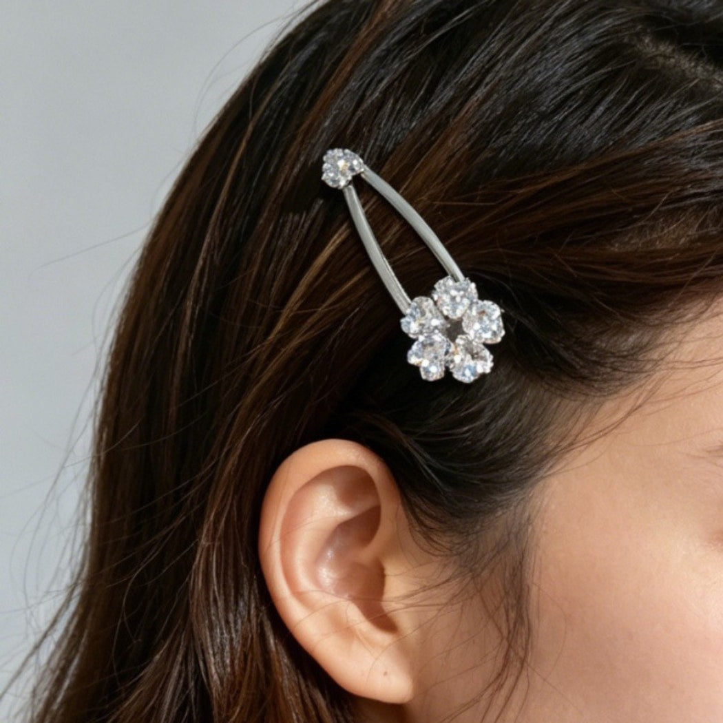 Beau - Modern Minimalist Floral Hair Clip