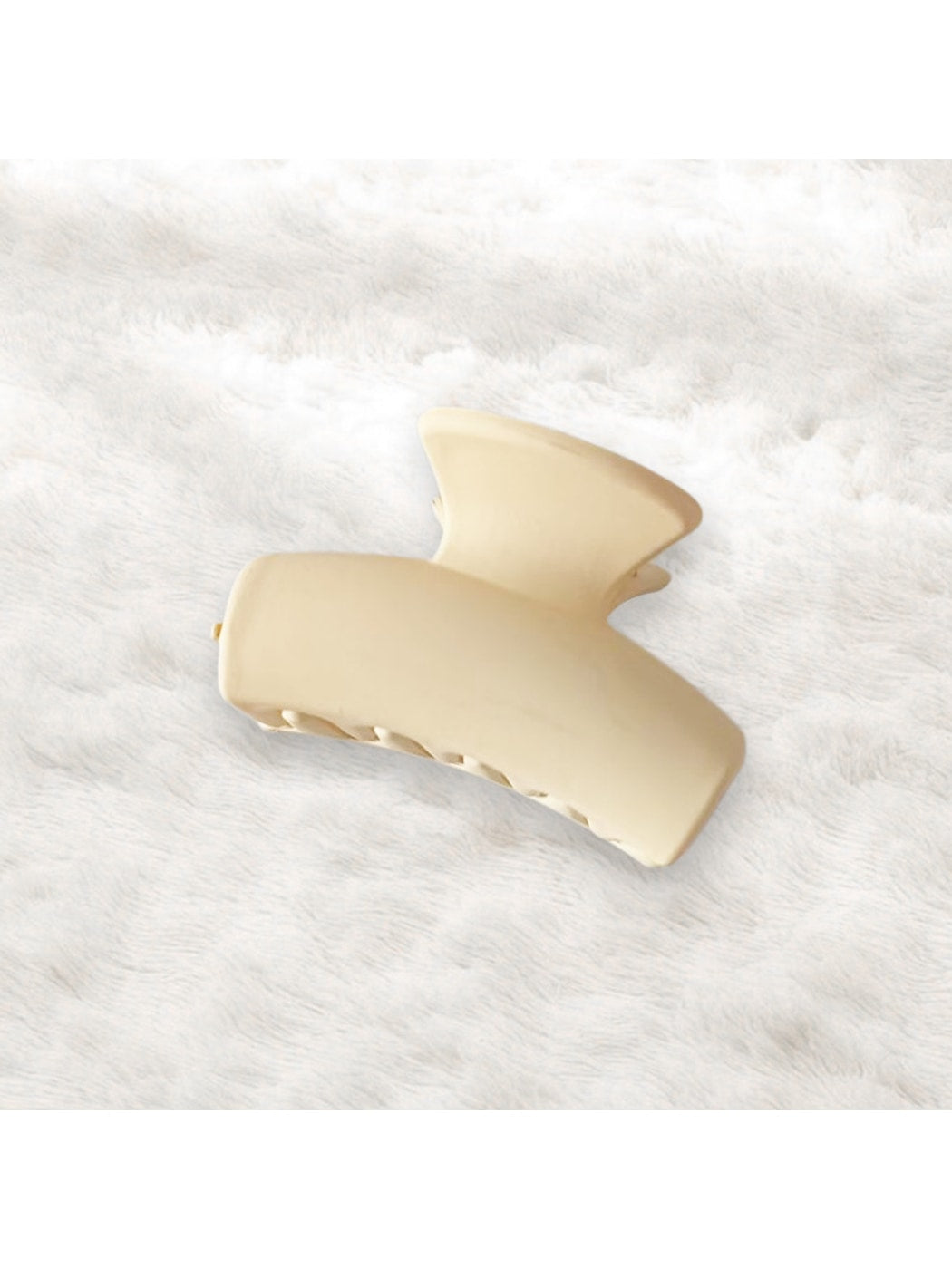Beau - Matte Curved Plastic Claw Clip