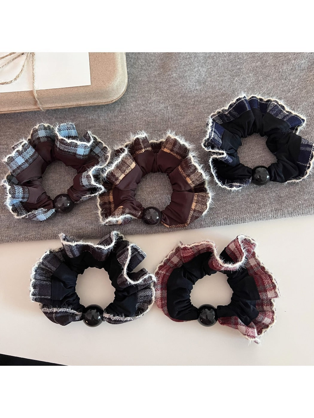 Gifty - Elegant Plaid Patchwork Scrunchie