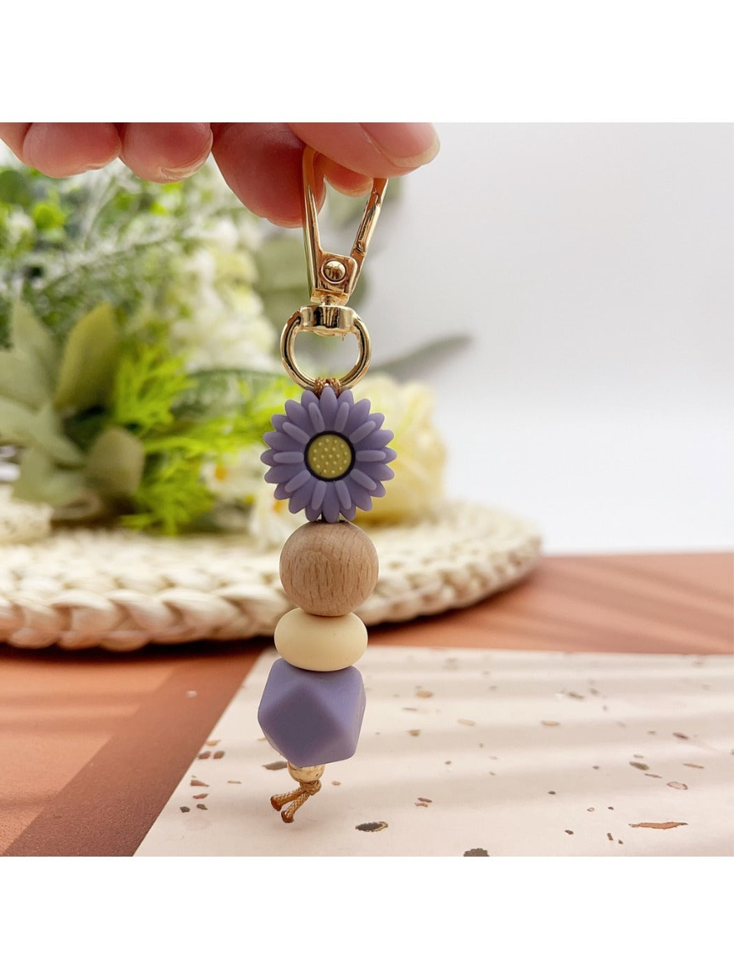 Keypus - Stylish Daisy Pendant