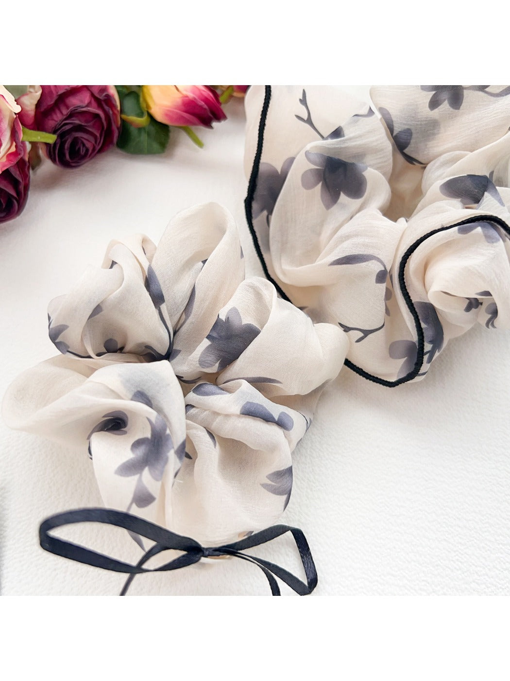 Gifty - Ink Wash Print Ruched Scrunchie