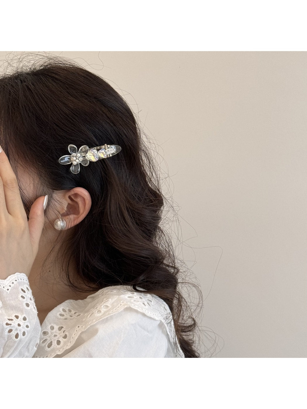 Beau - Floral Heart Accent Acrylic Alloy Hair Clip