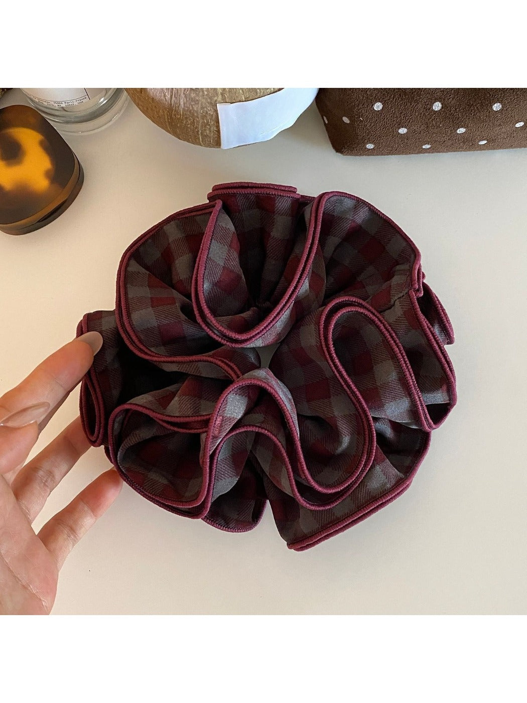 Gifty - Checkered Ruffled Hair Scrunchie