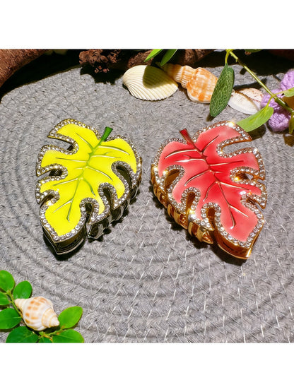 Beau pastoral style leaf shaped hair clip on white background