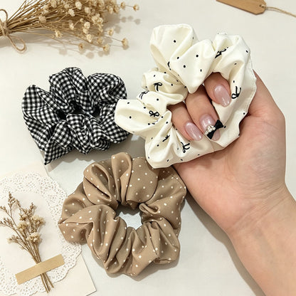 Gifty - Cute Polka Dot Polyester Fabric Scrunchie