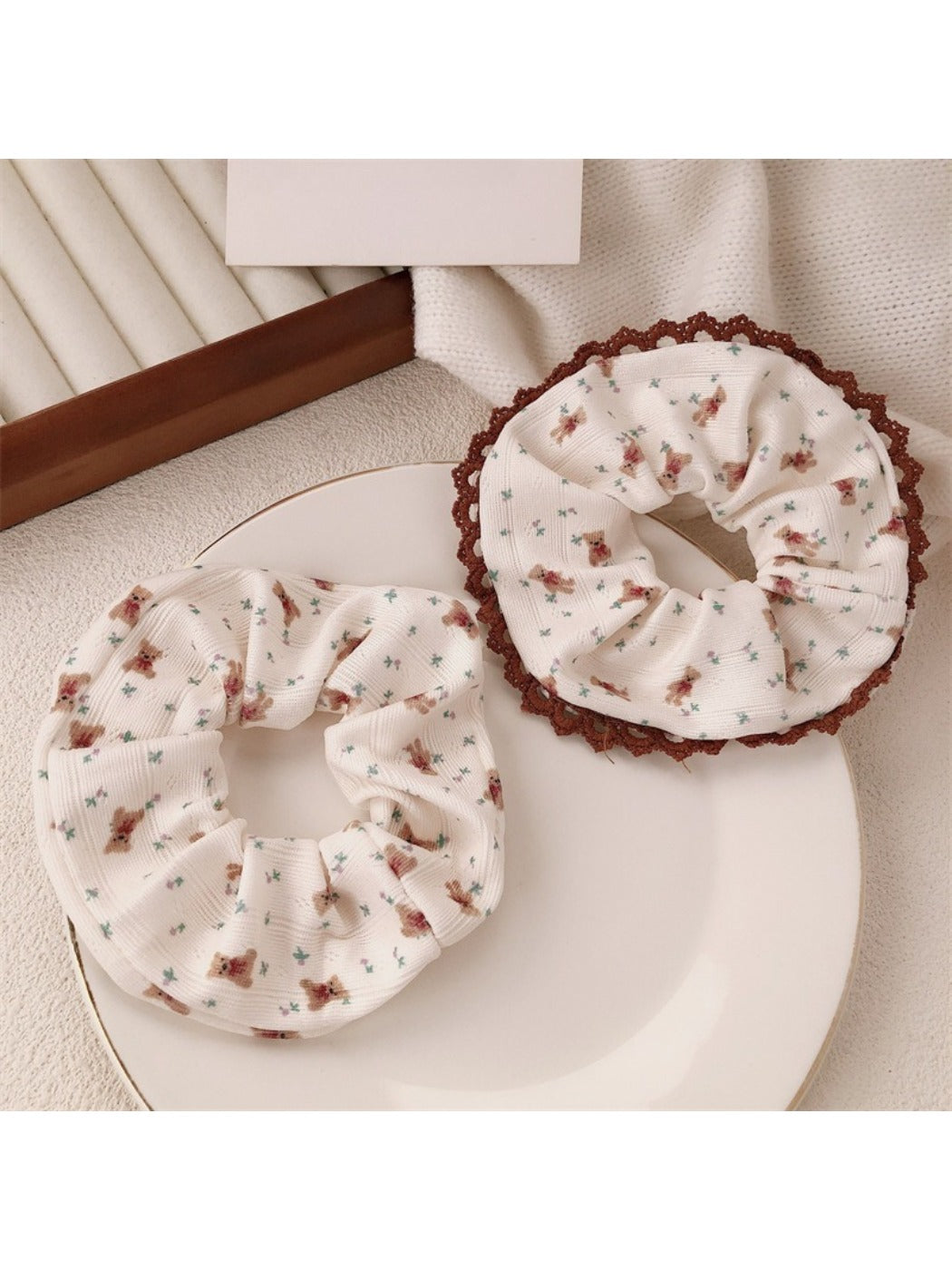 Gifty - Adorable Teddy Bear Lace Scrunchie