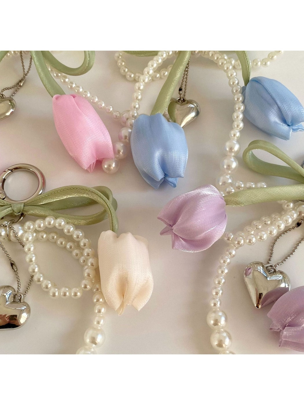 Keypus - Beaded Bow Tulip Bag Charm Keychain