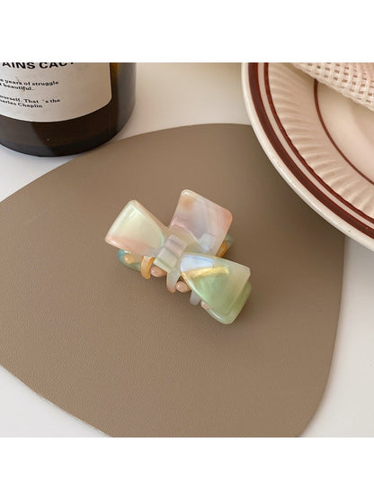 Beau - Small Shark Hair Clip