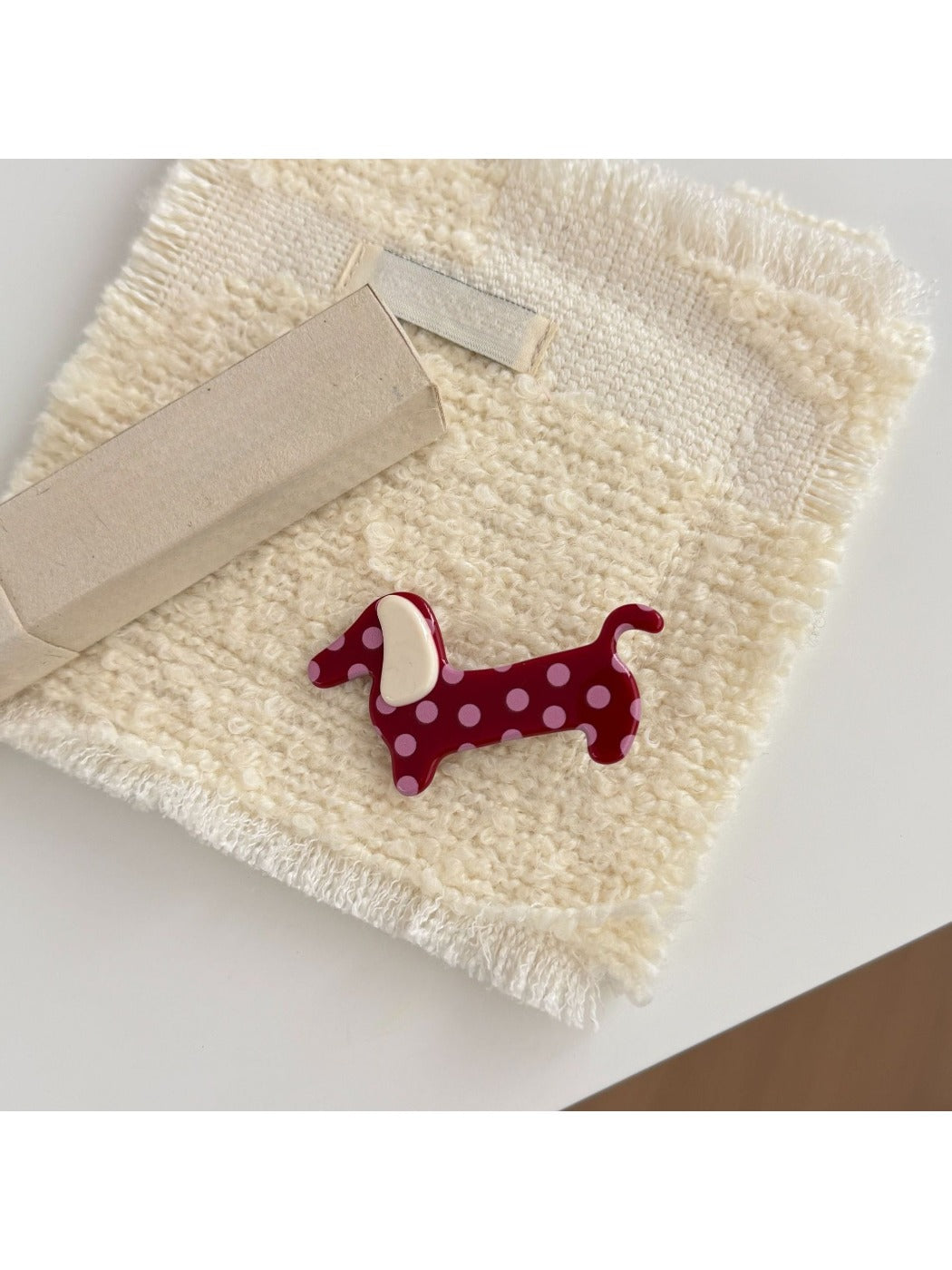 Beau - Cute Polka Dot Puppy Shaped Claw Clip