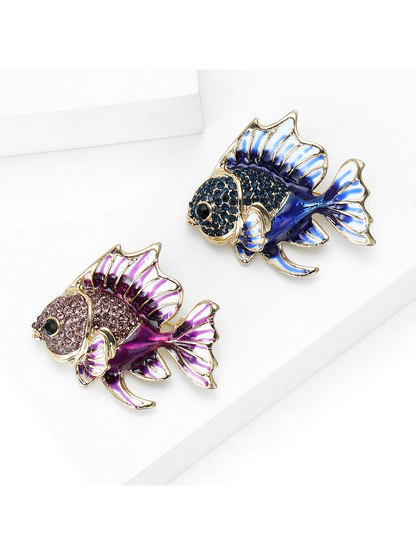 Brovia - Simple Fish Rhinestone Accent Alloy Brooch