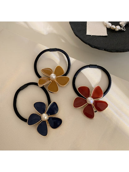 Gifty - Simple Vintage Flower Hair Tie