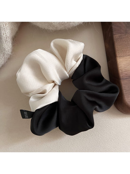 Gifty - Four Seasons Bamboo Print Satin Scrunchie