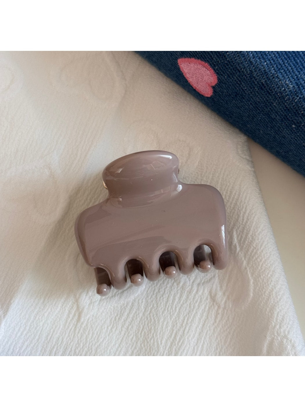 Beau - Plastic and Alloy Rounded Rectangle Claw Clip