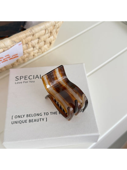 Beau - Marbled Acetate Rectangular Claw Clip