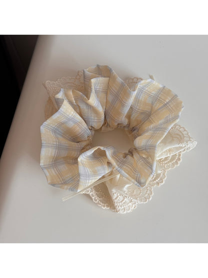 Gifty - Plaid Lace Trim Pleated Fabric Scrunchie