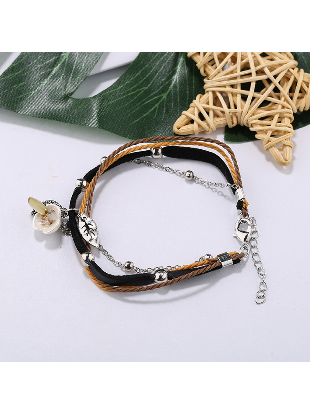 Lovra - Bohemian Leaf Pendant Beaded Bracelet