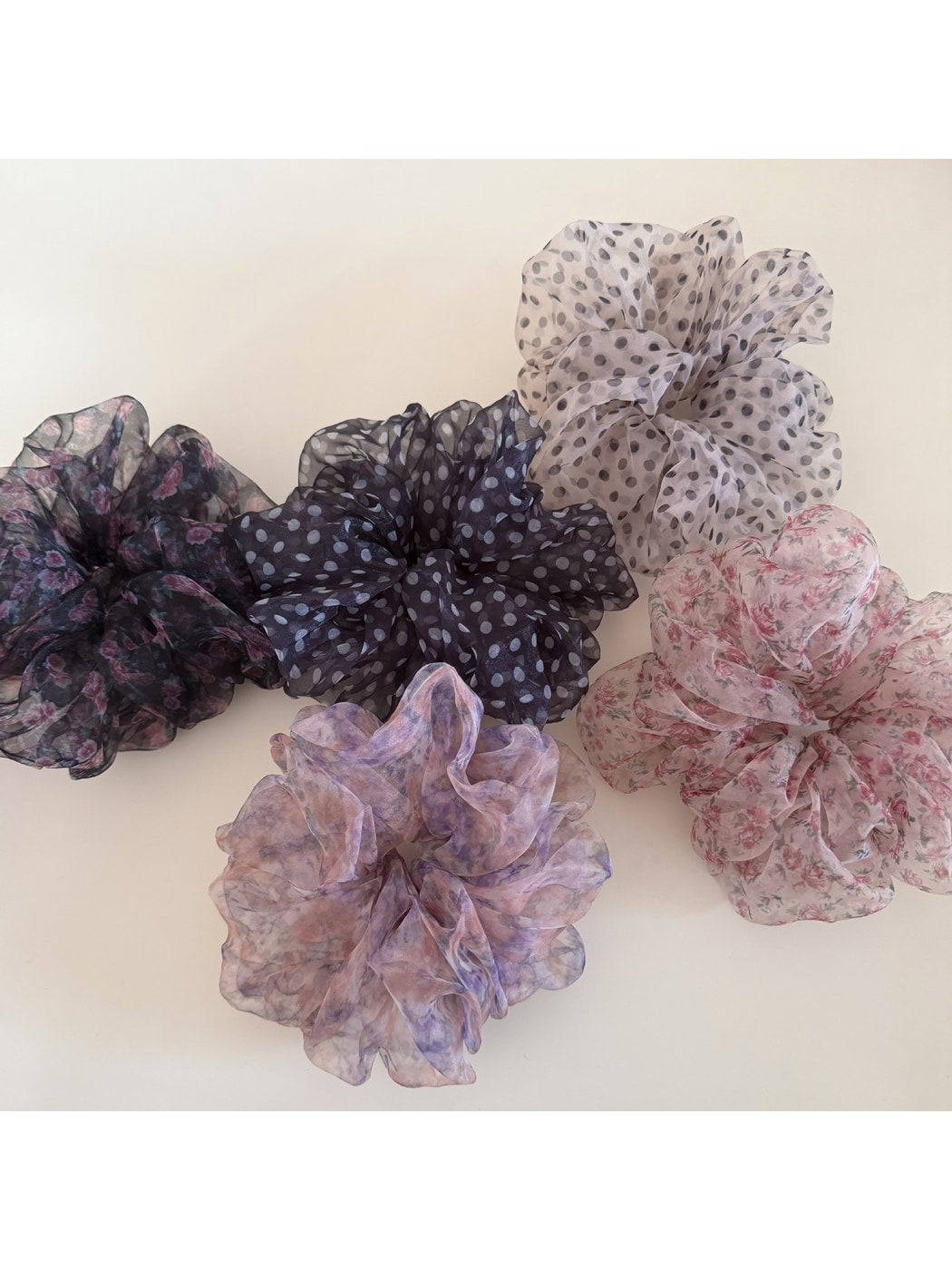 Gifty - Retro Style Gathered Organza-Look Scrunchie