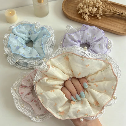 Gifty - Sweet Rose Print Lace Trim Scrunchie