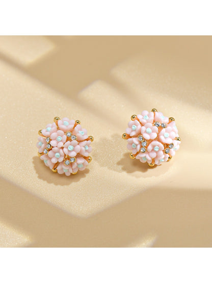 Earedge - Daisy-Shaped Stud Earrings