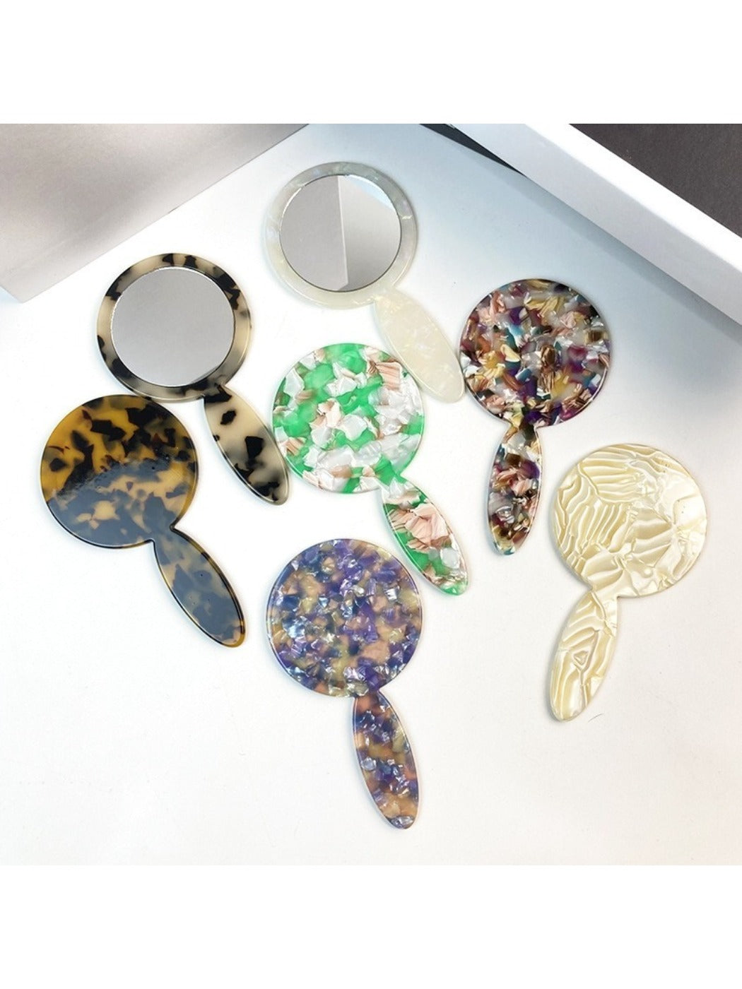 Mirroray - Vintage Handheld Vanity Mirror