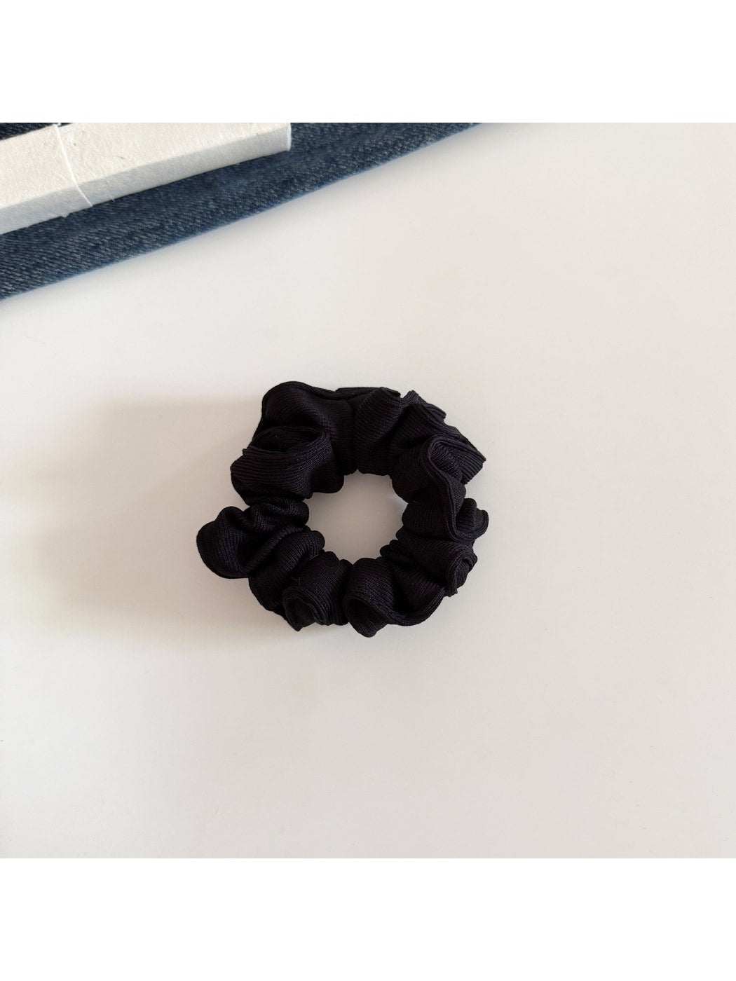 Gifty - Minimalist Ribbed Knit Polyester Scrunchie