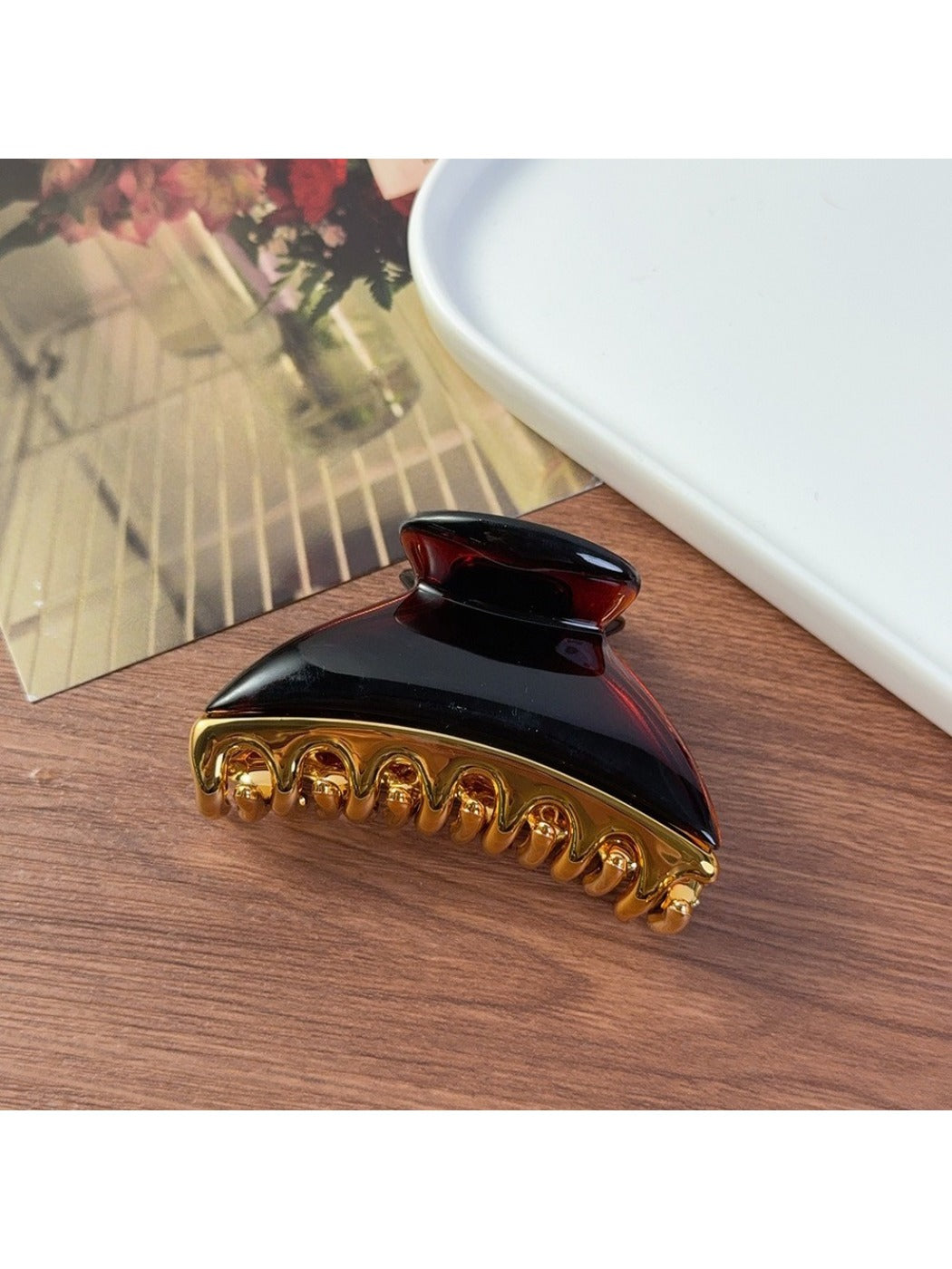 Beau - Minimalist Half Moon Hair Claw Clip