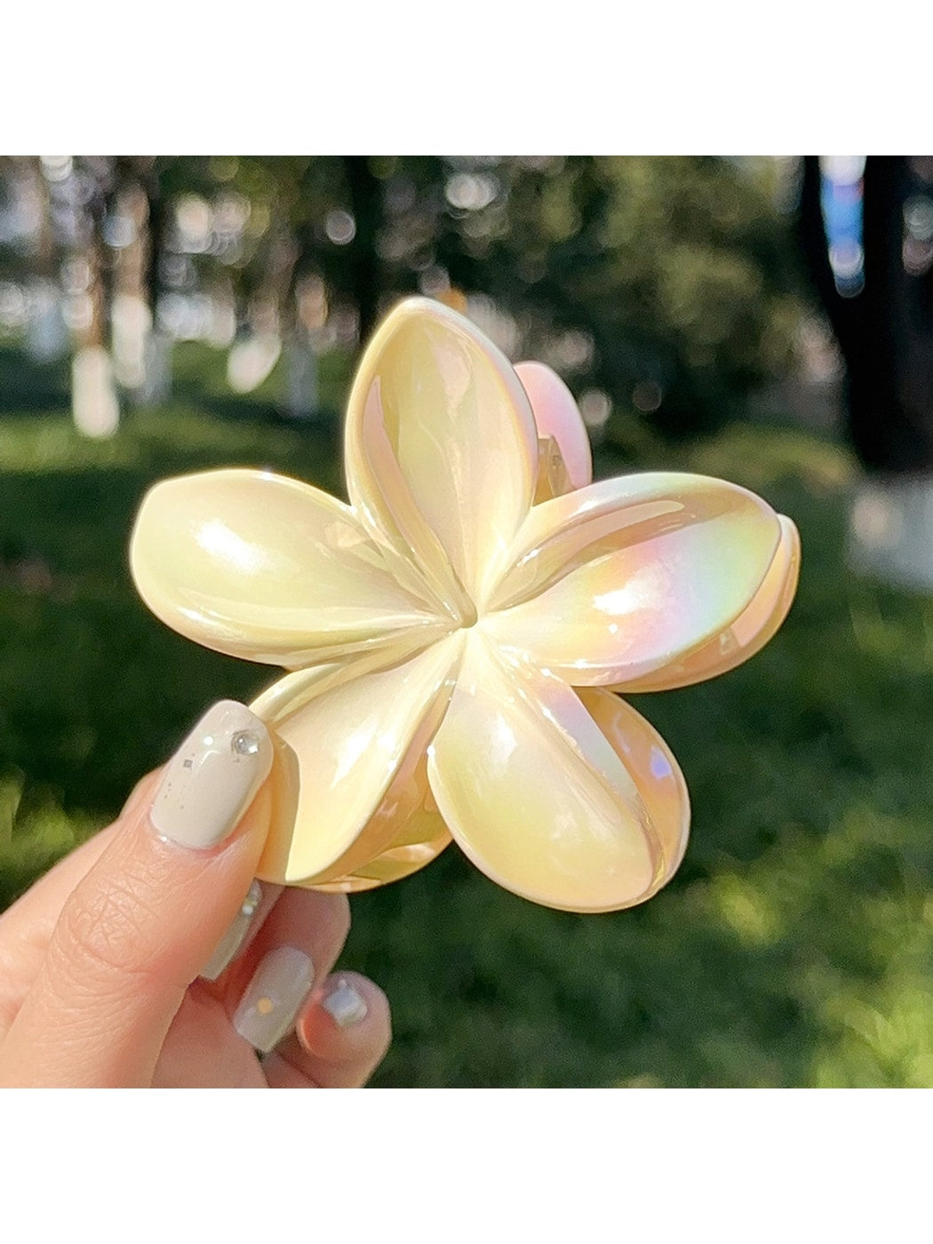 Beau - Gradient Plastic Flower Design Claw Clip
