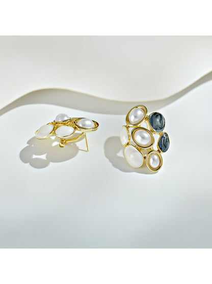 Earedge - Black And White Contrast Stud Earrings