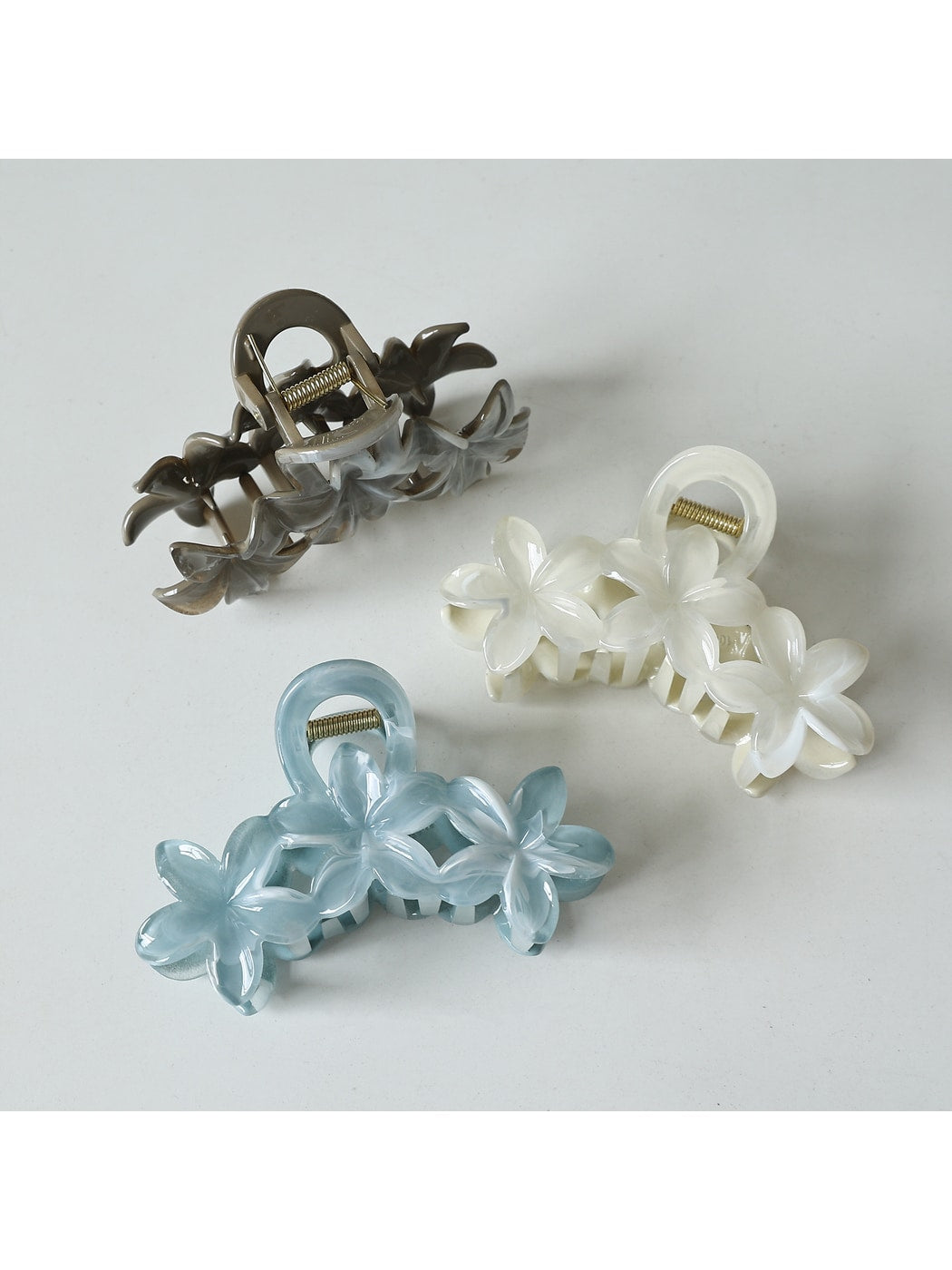 Beau - Transparent Floral Plastic Claw Hair Clip
