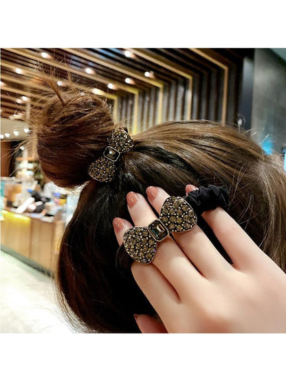 Gifty - Elegant Ruched Bow Scrunchie