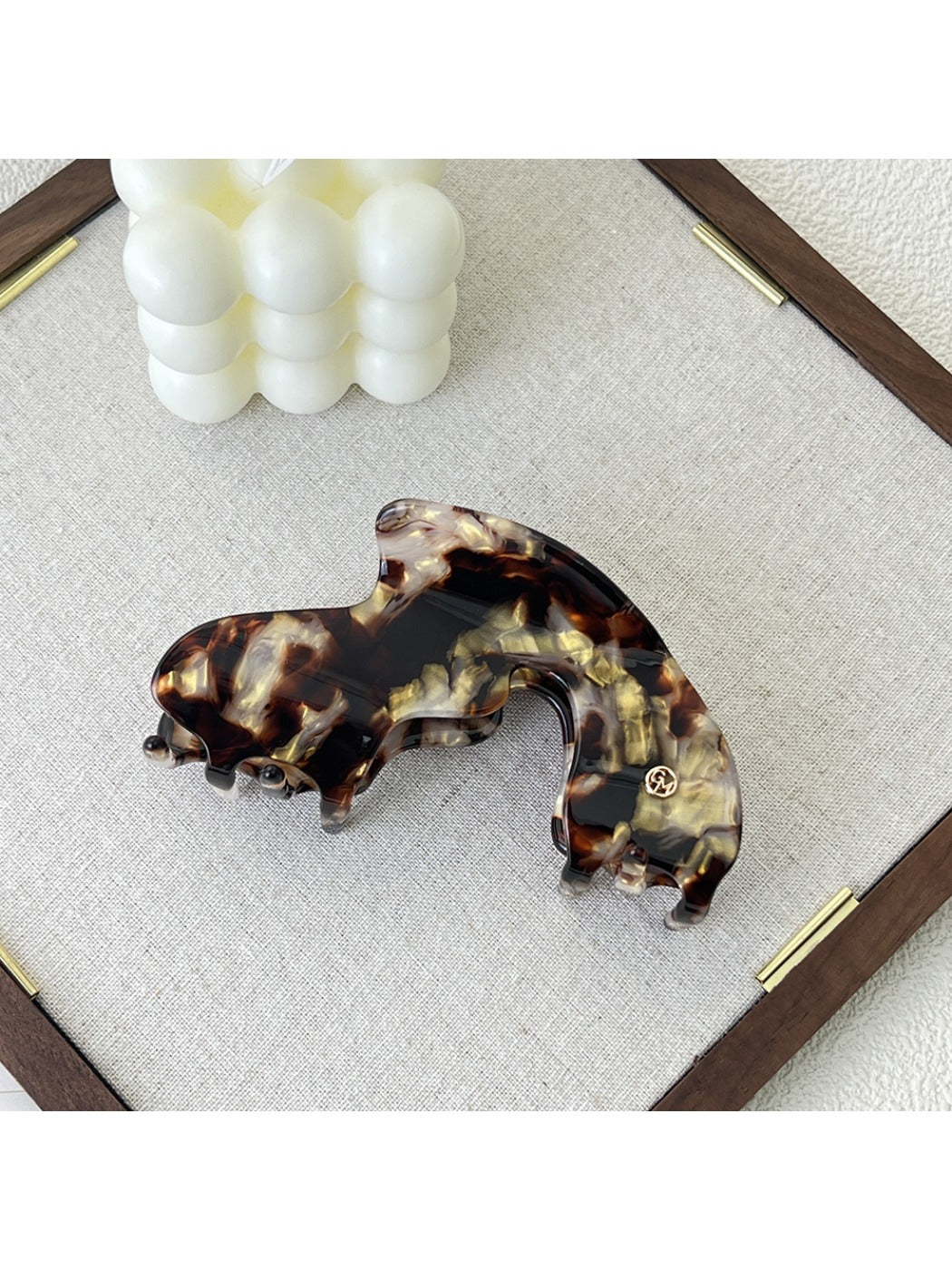 Beau - Minimalist Asymmetrical Claw Clip