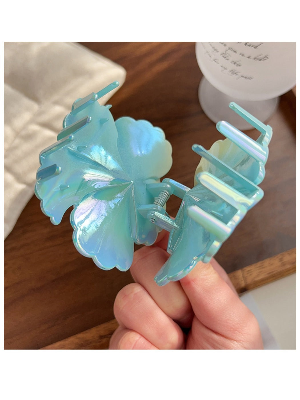 Beau - Gradient Frangipani-Shaped Hair Clip