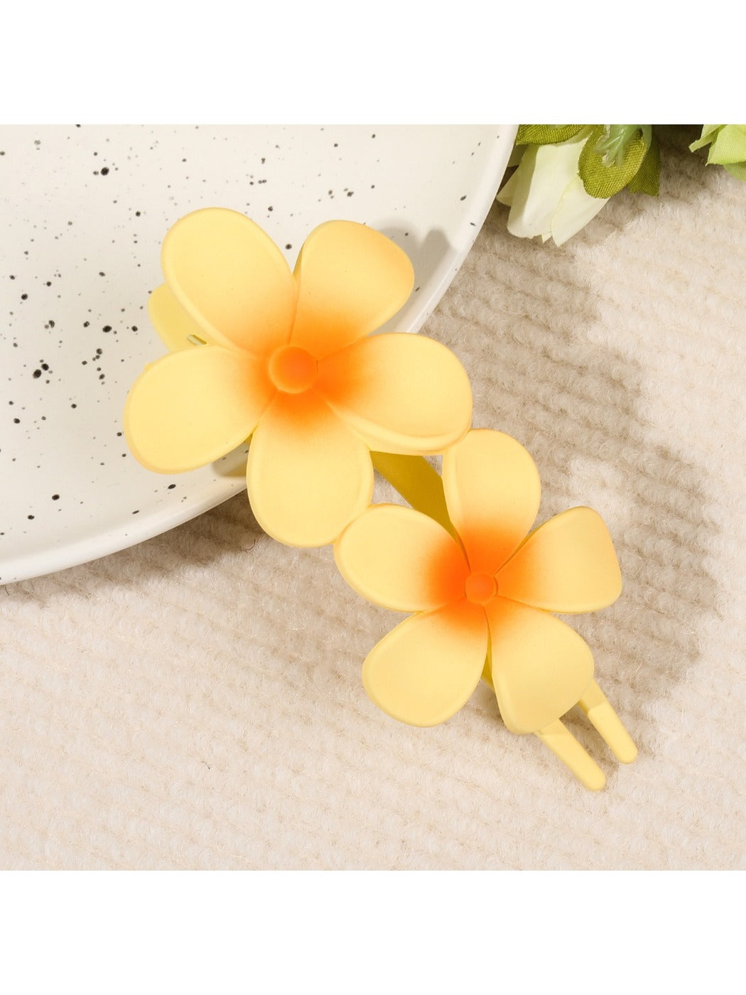 Beau - Colorful Flower Hair Clip