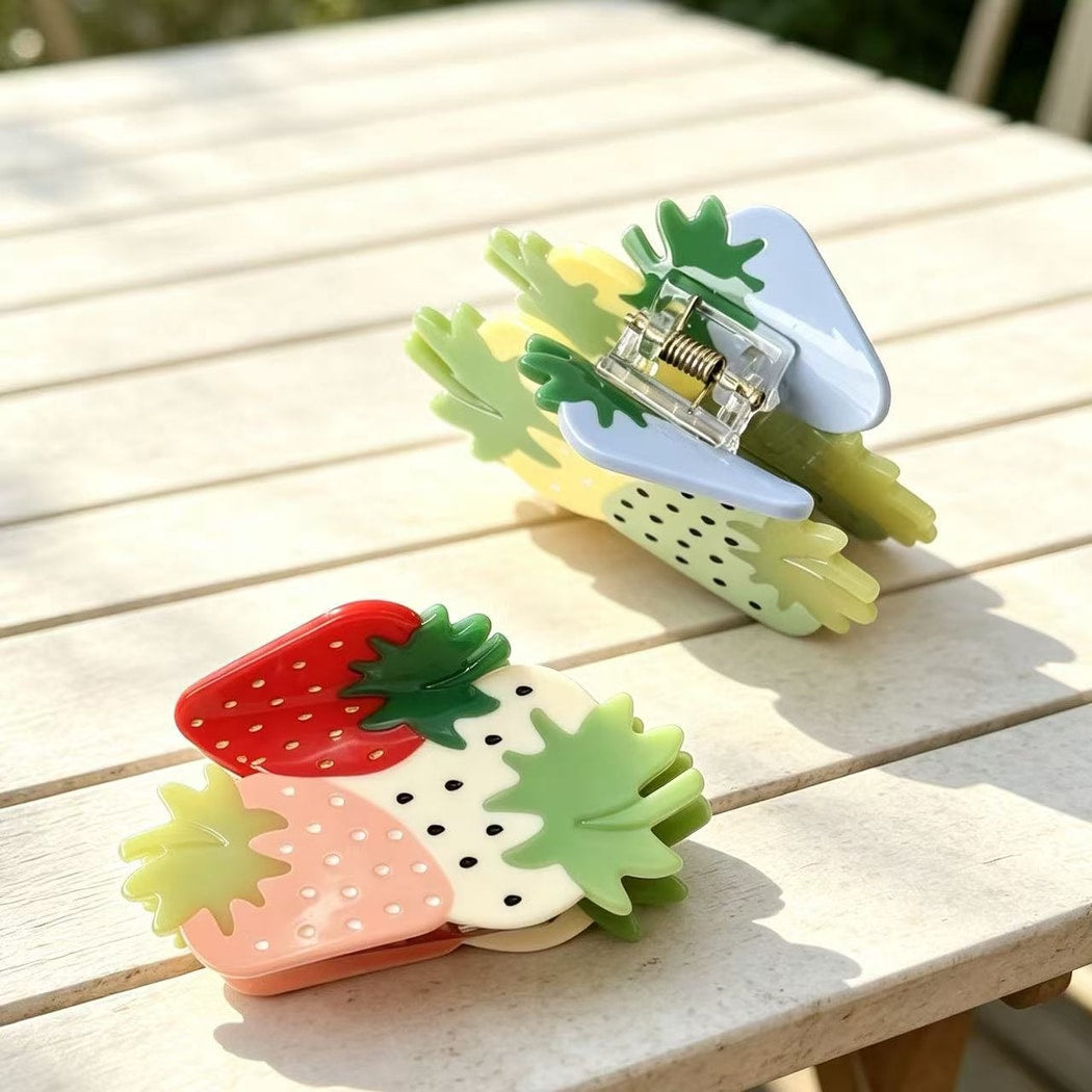 Beau - Sweet Strawberry Acetate Claw Clip