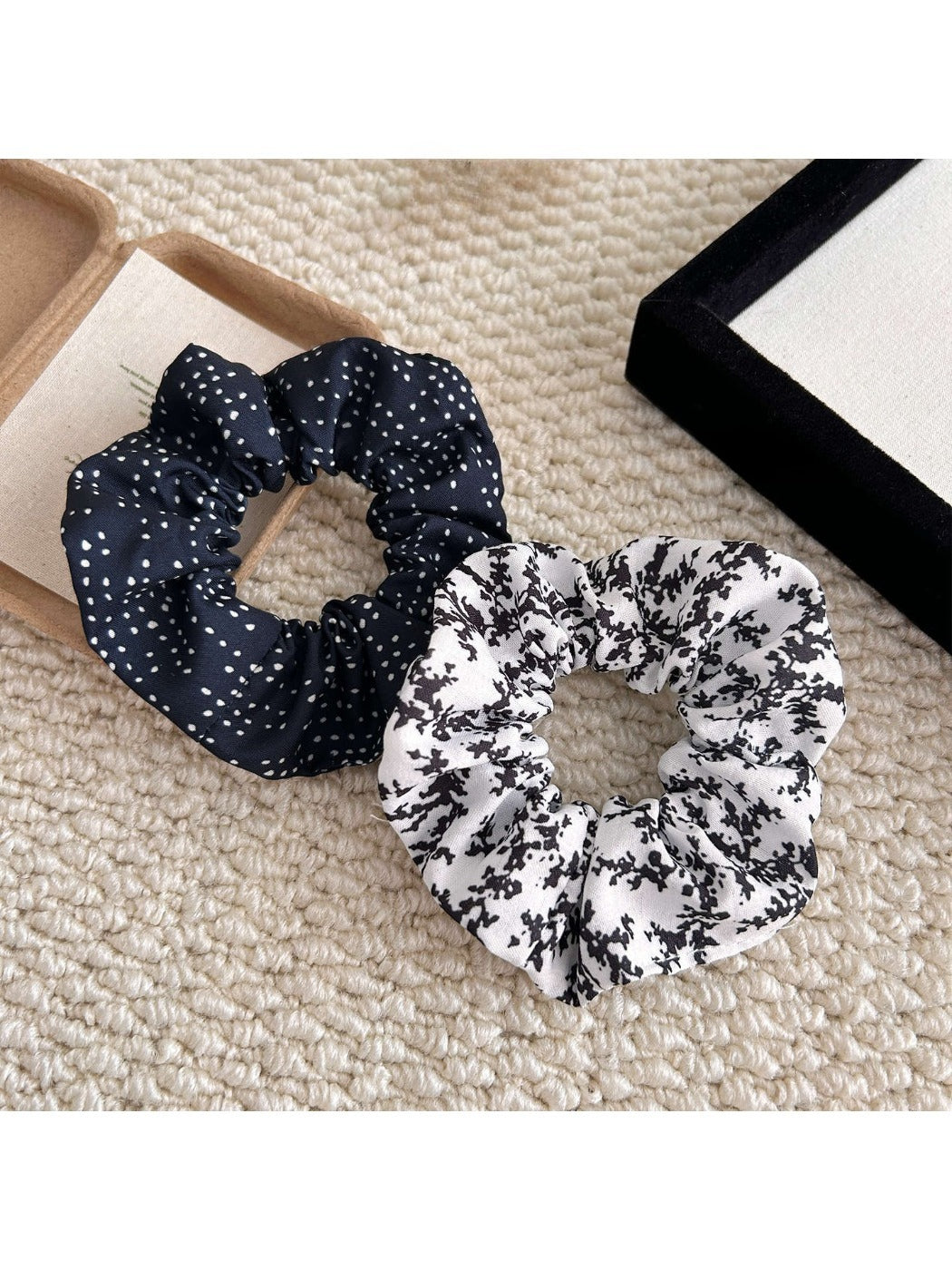 Gifty - Wave Dot Hair Circle