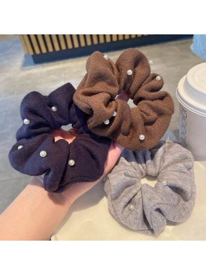 Gifty - Fall Winter Crinkle Bead Scrunchie