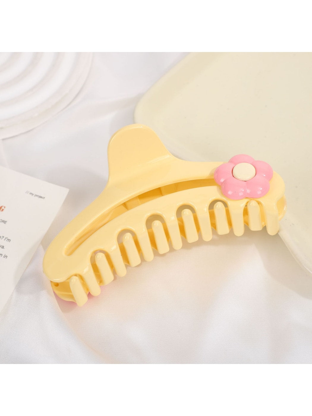 Beau - Sweet Floral Plastic Claw Clip