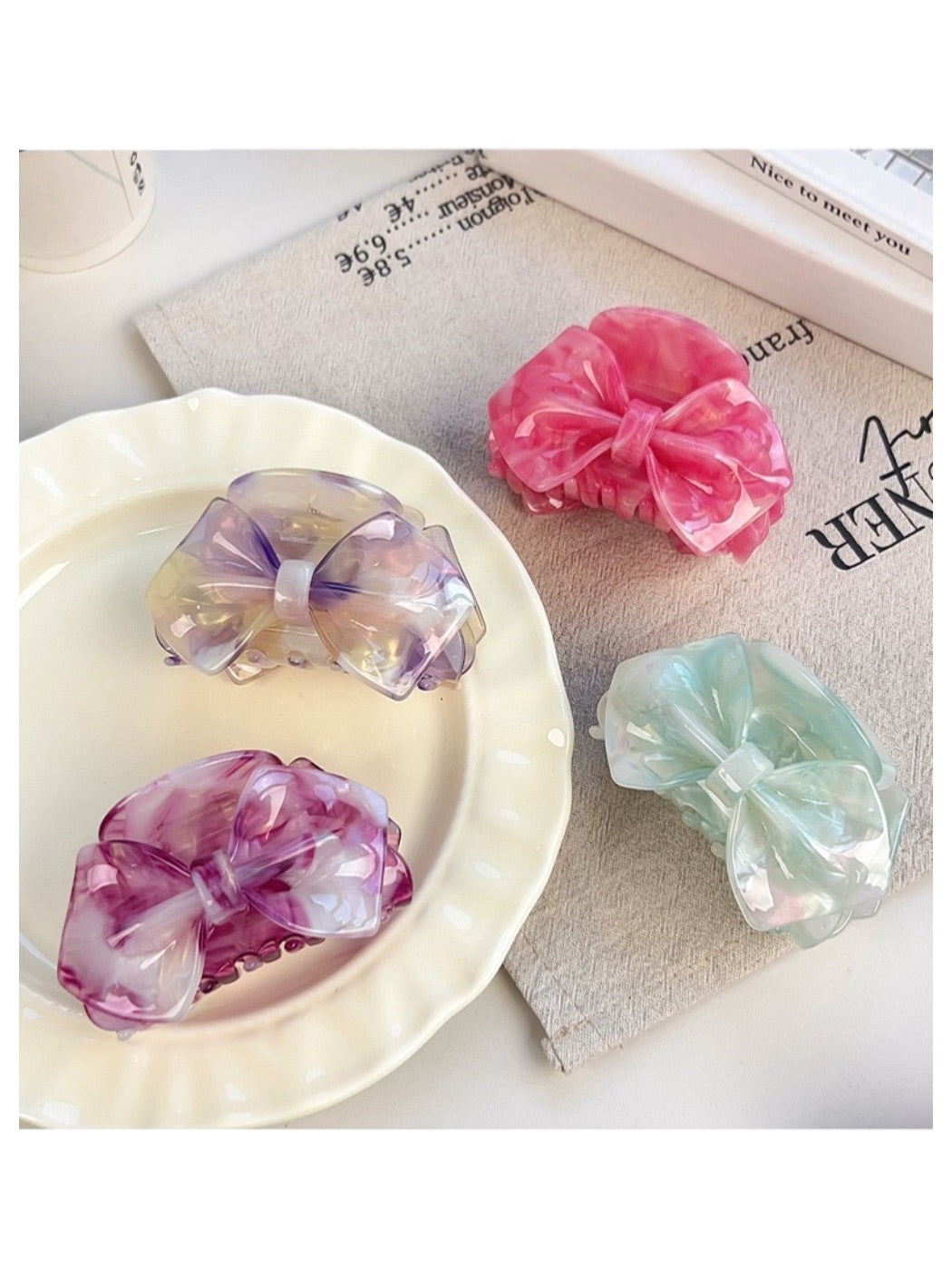 Beau - Bow Hair Claw Clip
