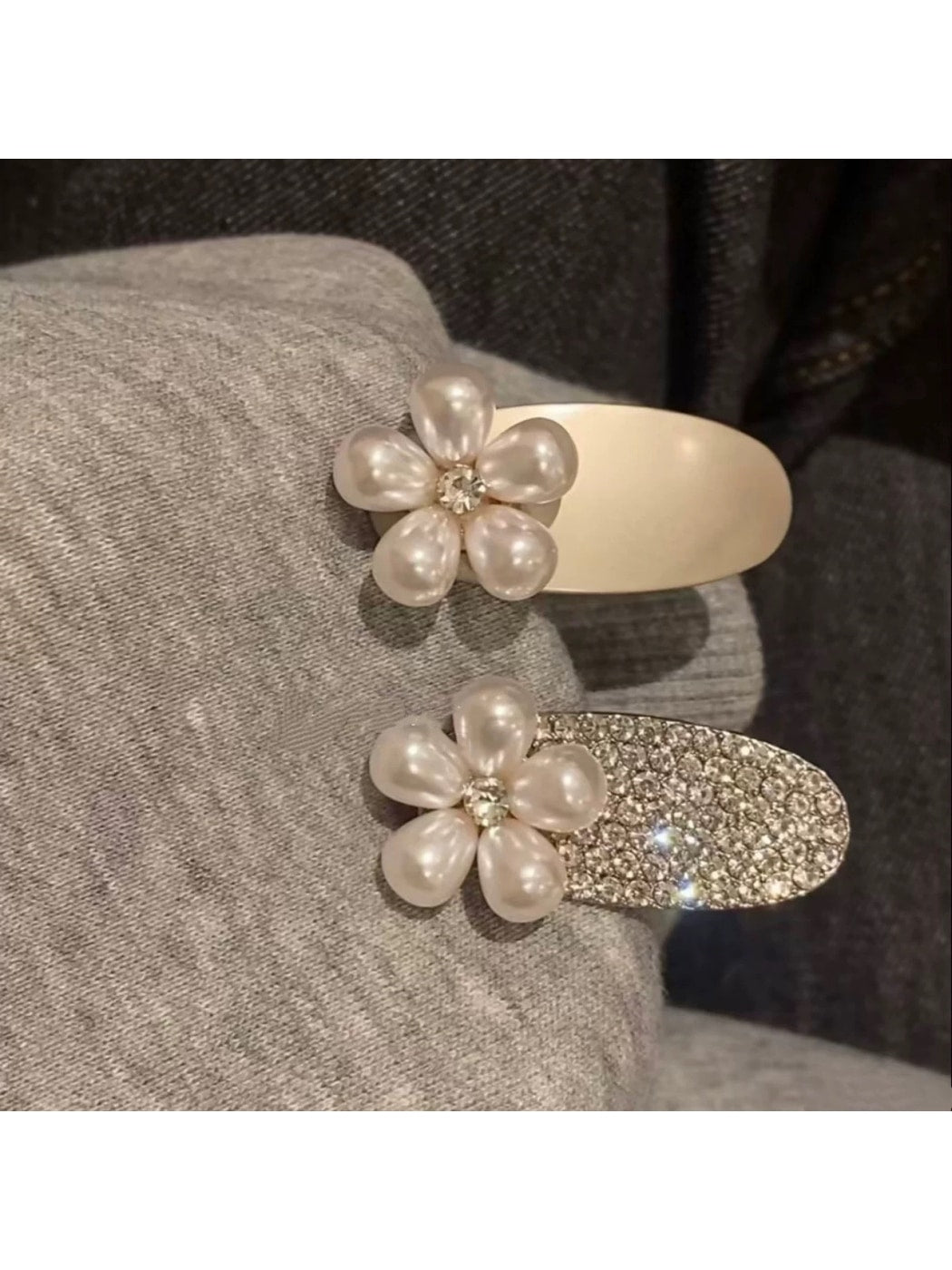 Beau - Floral Oval Duckbill Side Hair Clip