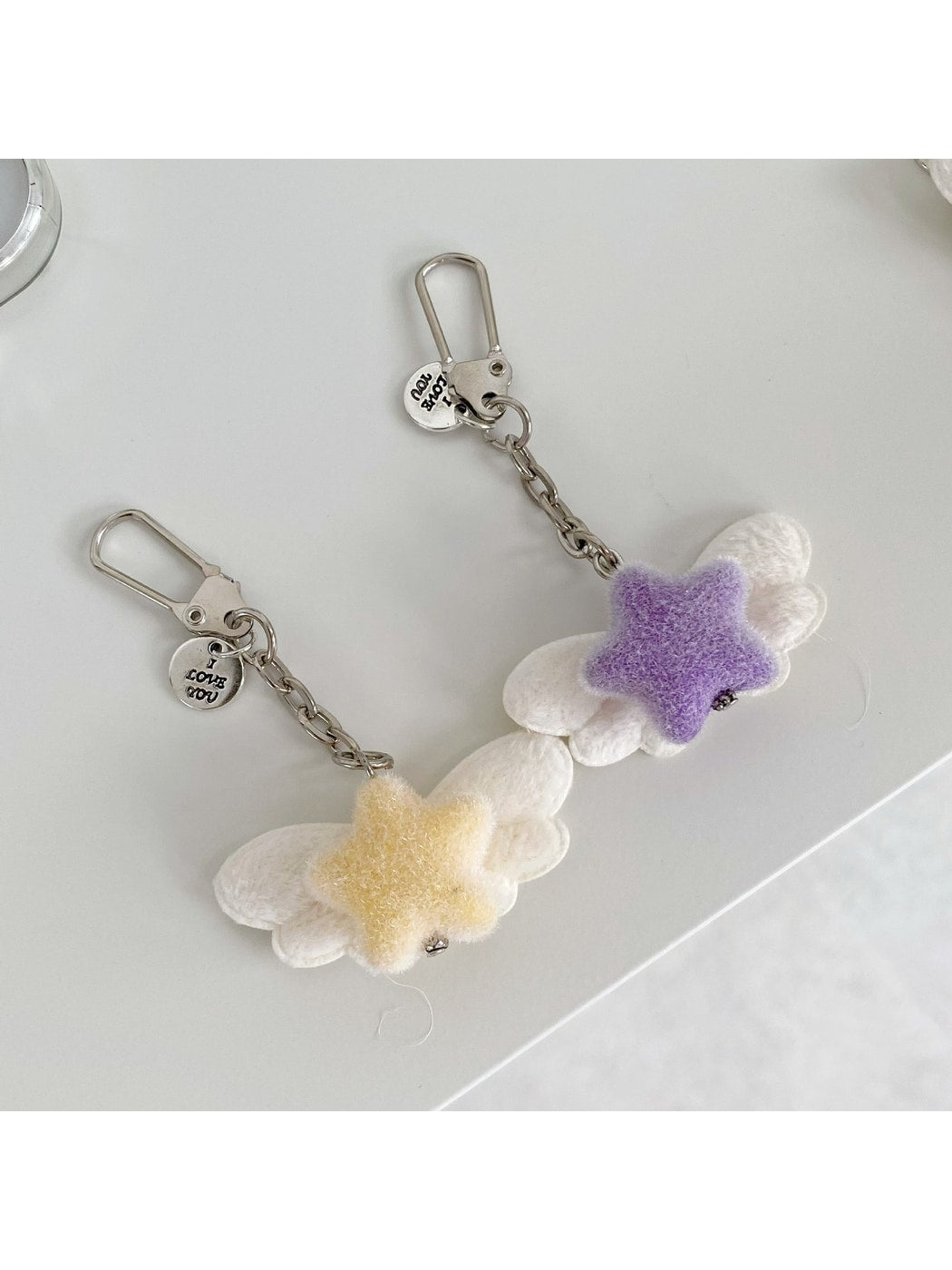 Keypus - Flocked Angel Wing Five-Point Star Keychain
