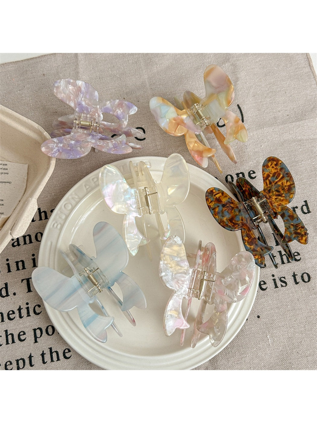 Beau - Sweet Style Butterfly Shape Hair Styling Claw Clip