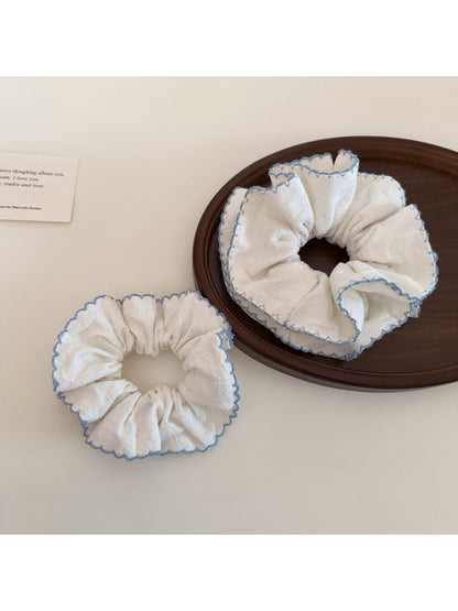 Gifty - Double Layer White Ruffle Edge Scrunchie
