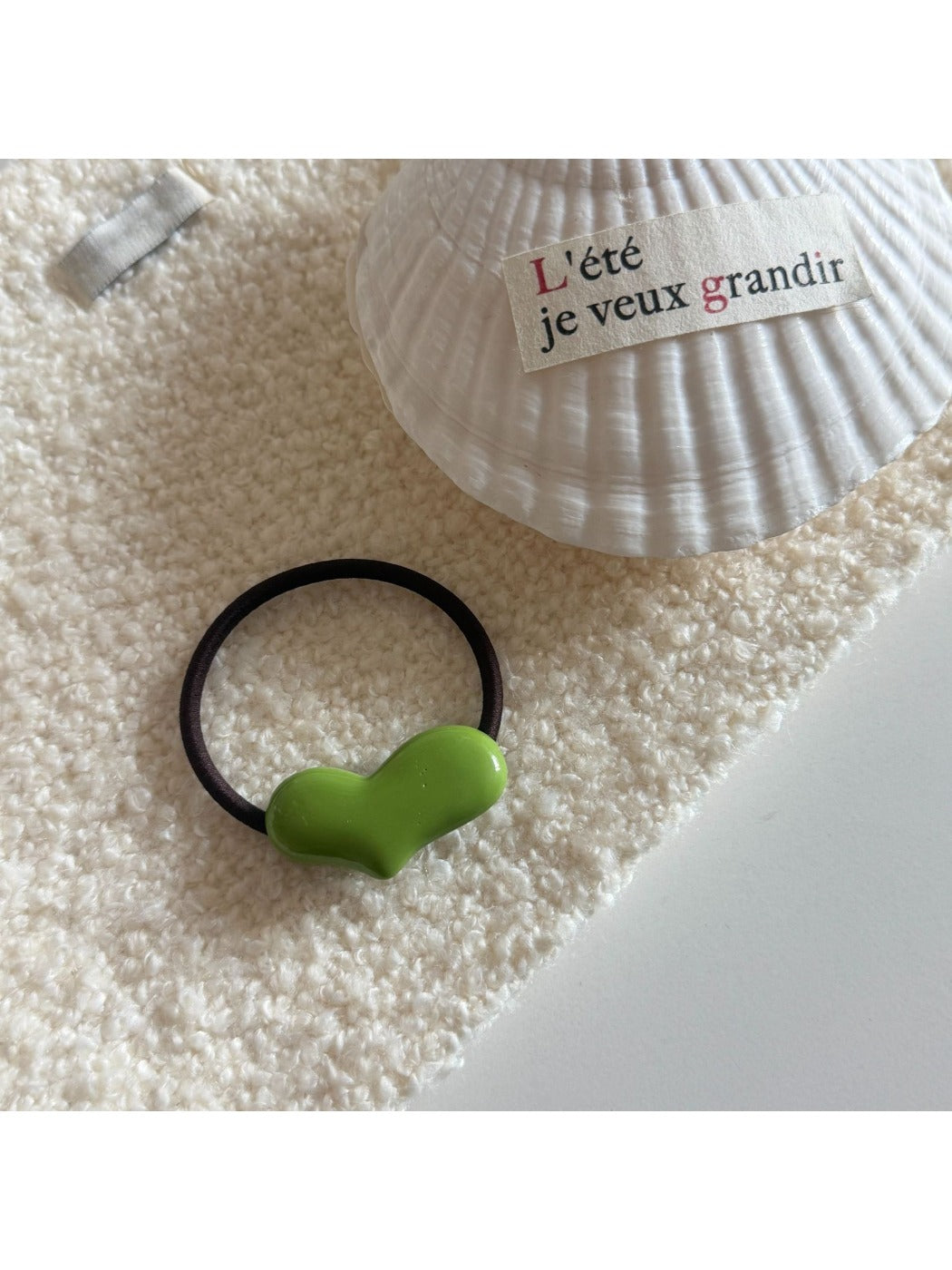 Gifty - Minimalist Solid Color Heart Hair Tie