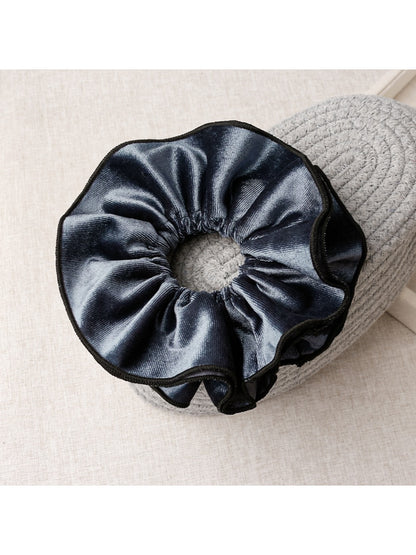 Gifty - Satin Elegant Versatile Scrunchie
