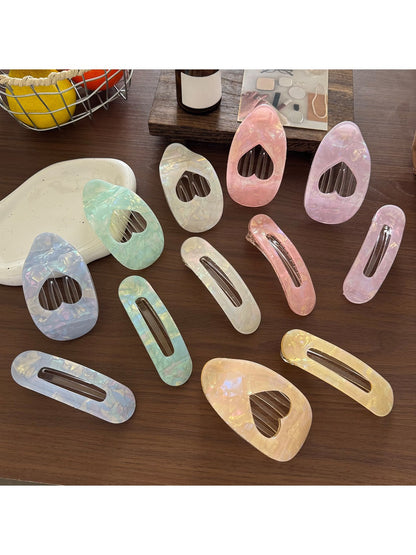 Beau - Marbled Heart Cutout Acrylic Hair Clip
