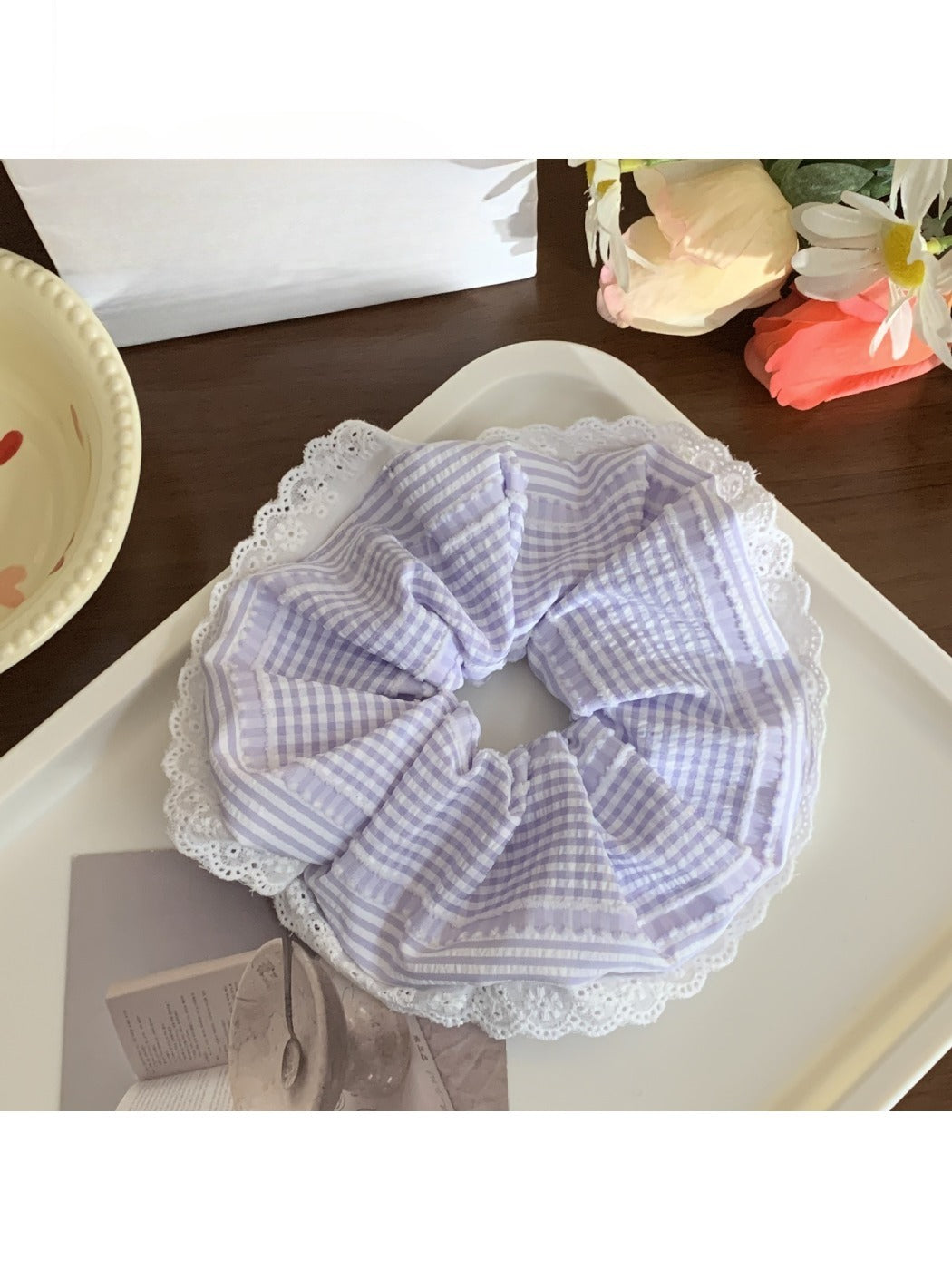Gifty - Striped Lace-Trimmed Scrunchie